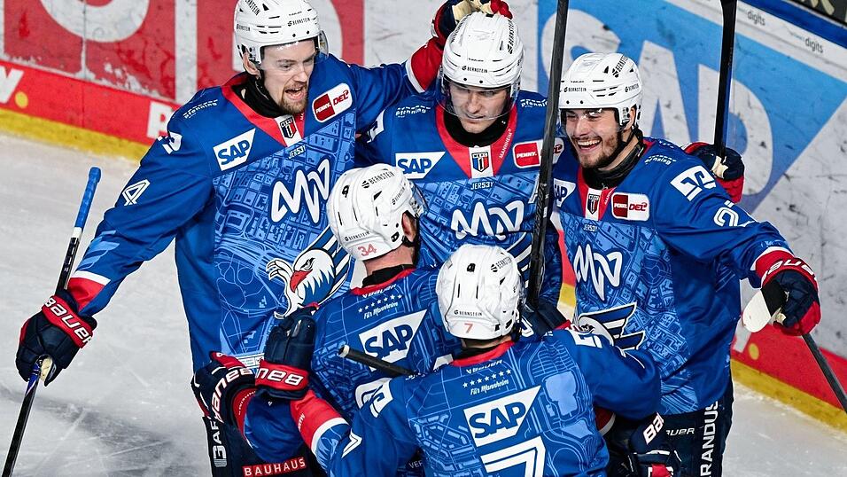 Den Adler Mannheim fehlt noch ein Erfolg f&uuml;r den Einzug ins Playoff-Halbfinale. (Archivbild)