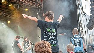 Festivalstimmung im kleinen Dorf: Das D.O.A. wird bei Publikum und Bands immer beliebter. Festivalstimmung im kleinen Dorf: Das D.O.A. wird bei Publikum und Bands immer beliebter.