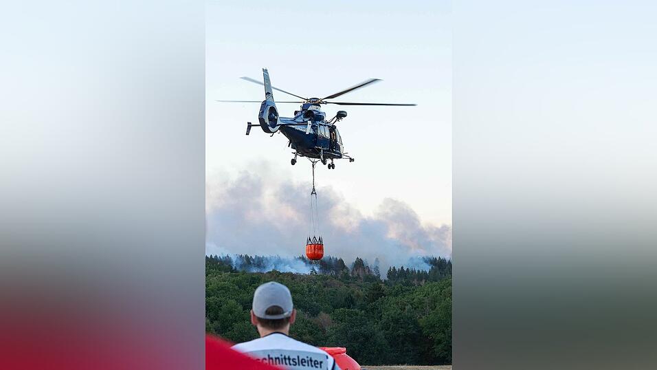 Wegen des Waldbrandes in der Gemeinde H&uuml;rtgenwald musste der Ortsteil Gey evakuiert werden.