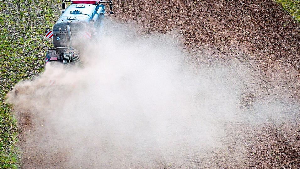 Die anhaltende Trockenheit macht Landwirten in vielerlei Hinsicht zu schaffen.