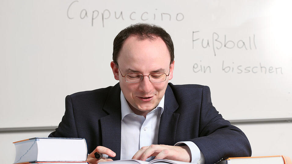 Christian Stang ist einer der f&uuml;hrenden deutschen Orthografieexperten - und eine Regensburger Institution.