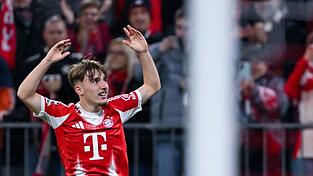 Darf er wieder spielen - und jubeln? Bayern-Talent Lennart Karl.
