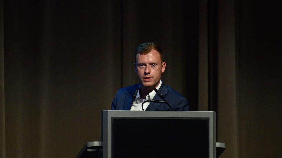 Die Debatte um Vetternwirtschaft-Vorw&uuml;rfe in der AfD k&ouml;nnte f&uuml;r den Bundestagsabgeordneten Jan Wenzel Schmidt Konsequenzen haben. (Archivbild)