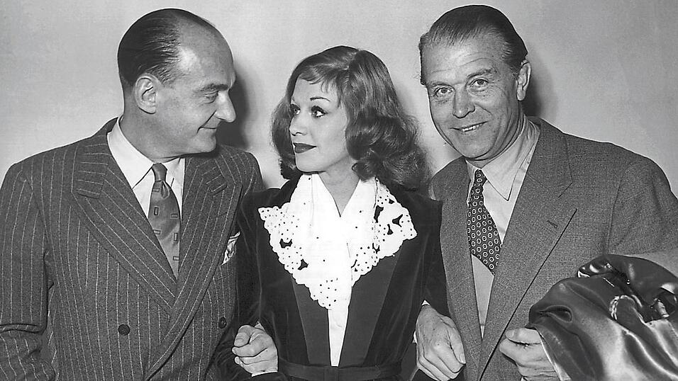 Regisseur Willy Forst (links) und die Hauptdarsteller Hildegard Knef und Gustav Fröhlich am 18. Januar 1951 im Hotel Esplande in Hamburg bei der Erstaufführung des Films „Die Sünderin“. Im Mai des gleichen Jahres lief der Film im gerade eröffneten Mainburger Kino. Regisseur Willy Forst (links) und die Hauptdarsteller Hildegard Knef und Gustav Fröhlich am 18. Januar 1951 im Hotel Esplande in Hamburg bei der Erstaufführung des Films „Die Sünderin“. Im Mai des gleichen Jahres lief der Film im gerade eröffneten Mainburger Kino.