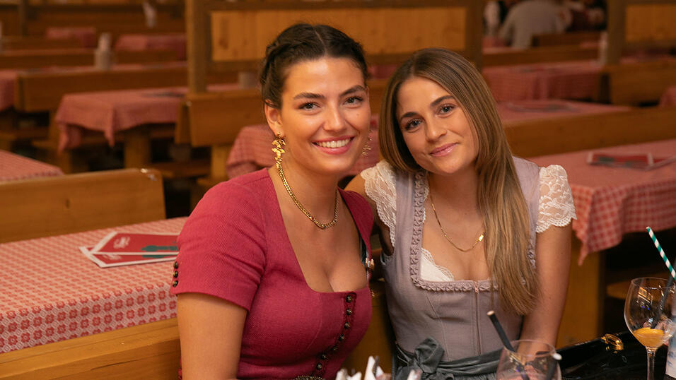 Die Partybilder vom Sonntag, 17. August, aus dem Festzelt Krönner. Die Partybilder vom Sonntag, 17. August, aus dem Festzelt Krönner.