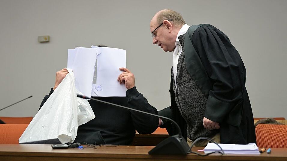Mehr als elf Jahre Haft verhängte das Gericht für den Angeklagten (Archivbild). Mehr als elf Jahre Haft verhängte das Gericht für den Angeklagten (Archivbild).