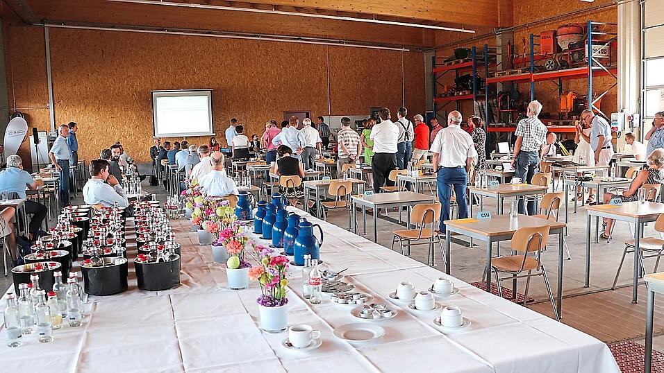 Stehen zum 'Nein': Die Gelbe Tonne soll nicht eingef&uuml;hrt werden.