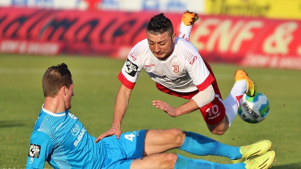 Der SSV Jahn Regensburg hat auch das Heimspiel gegen die Stuttgarter Kickers verloren. (Foto: Fabian Ro&szlig;mann)