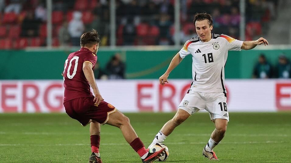 Kurbelte das Spiel immer wieder an: Rocco Reitz (r). Kurbelte das Spiel immer wieder an: Rocco Reitz (r).