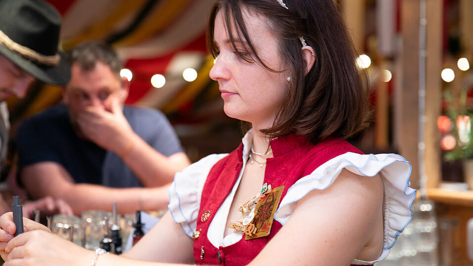 Die Partybilder vom Montag, 11. August, aus dem Festzelt Krönner. Die Partybilder vom Montag, 11. August, aus dem Festzelt Krönner.