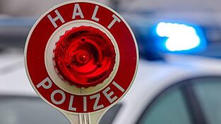 Die Polizei konnte den Mann auf der Flucht stellen. (Symbolbild) Die Polizei konnte den Mann auf der Flucht stellen. (Symbolbild)