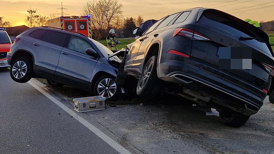 Die Stra&szlig;e zwischen Lappersdorf und Exing musste f&uuml;r l&auml;ngere Zeit gesperrt werden.