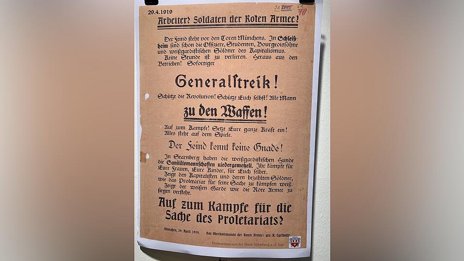 Linksextreme Propaganda und Kampfaufrufe.