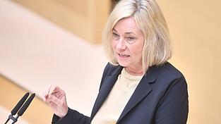 Der Gesetzentwurf sei „ein Rohrkrepierer“, sagt Doris Rauscher von der SPD. (Archiv) Der Gesetzentwurf sei „ein Rohrkrepierer“, sagt Doris Rauscher von der SPD. (Archiv)