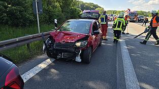 Auf der A3 bei Nittendorf (Kreis Regensburg) kam es am Samstagnachmittag zu einem Auffahrunfall. Auf der A3 bei Nittendorf (Kreis Regensburg) kam es am Samstagnachmittag zu einem Auffahrunfall.
