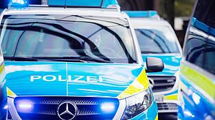Die Beamten forderten den 59-J&auml;hrigen unter Androhung des Schusswaffengebrauchs auf, das Messer abzulegen. (Symbolbild)