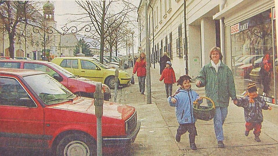 Die Linden an der Nordseite des Marienplatzes mussten weichen. Ebenso wie die Quer-Parkplätze.
