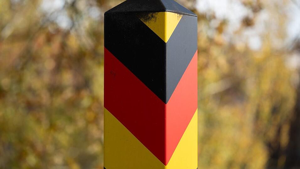 In Polen blickt man mit Besorgnis auf einen denkbaren Wahlsieg der AfD in Sachsen-Anhalt. (Archivbild) In Polen blickt man mit Besorgnis auf einen denkbaren Wahlsieg der AfD in Sachsen-Anhalt. (Archivbild)