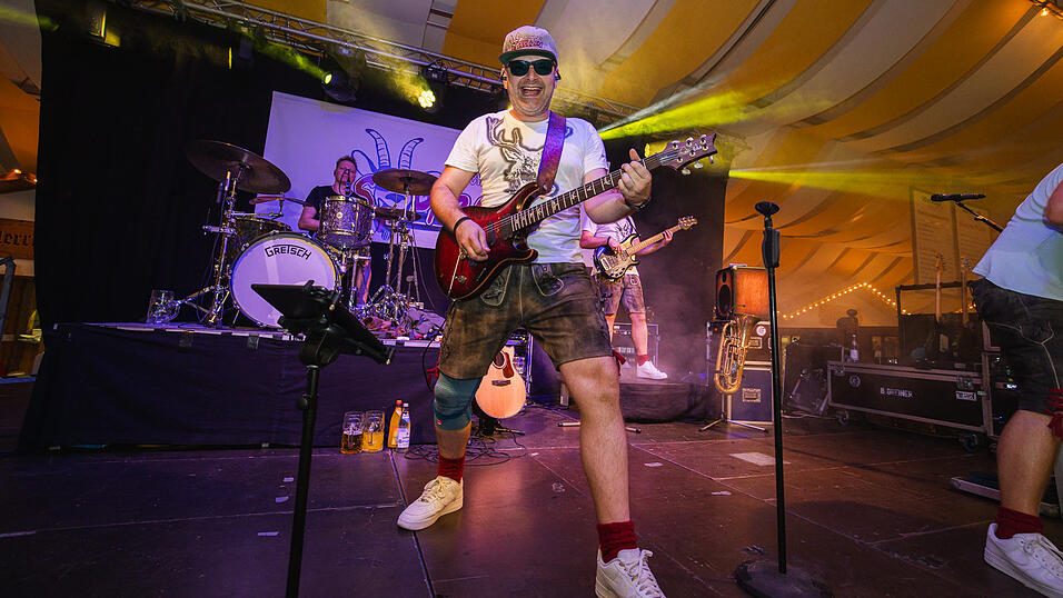 Die Partybilder vom Donnerstag, 15. August, aus dem Festzelt Nothaft. Die Partybilder vom Donnerstag, 15. August, aus dem Festzelt Nothaft.