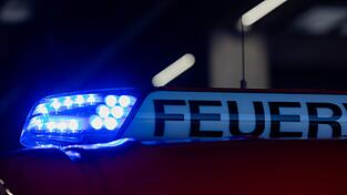 Der Schaden durch das nächtliche Feuer ist massiv. (Symbolbild) Der Schaden durch das nächtliche Feuer ist massiv. (Symbolbild)