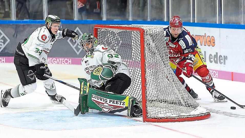 Im ersten Aufeinandertreffen des DSC mit H&ouml;chstadt traf Petr Stloukal (in rot) dreimal f&uuml;r die Donaust&auml;dter beim damaligen 7:1-Erfolg, weitere Treffer gegen die Alligators sollten am Freitag folgen.