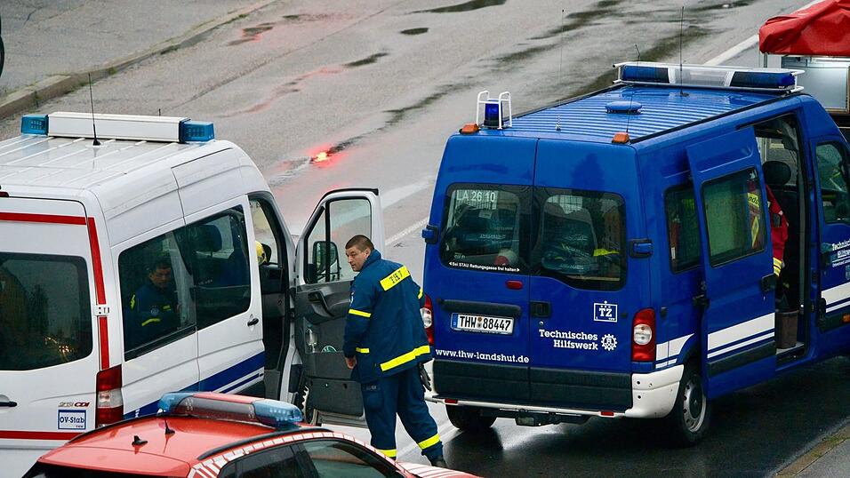 Durch ein Feuer in einer Lagerhalle der Brandt-Schokoladenfabrik in Landshut ist laut Sch&auml;tzungen der Polizei ein Millionenschaden entstanden.