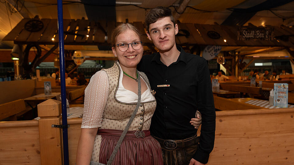 Die Partybilder vom Sonntag, 20. August 2023, aus dem Festzelt Reisinger. Die Partybilder vom Sonntag, 20. August 2023, aus dem Festzelt Reisinger.