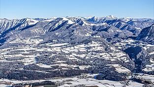 Wie ist die Schneesituation in den Alpen? Der Lawinenlagebericht gibt hierzu Informationen. (Symbolbild) Wie ist die Schneesituation in den Alpen? Der Lawinenlagebericht gibt hierzu Informationen. (Symbolbild)