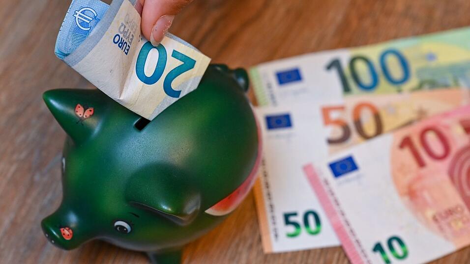 Im «Land der Sparer» verfügen viele Haushalte über keinerlei Ersparnisse. (Symbolbild) Im «Land der Sparer» verfügen viele Haushalte über keinerlei Ersparnisse. (Symbolbild)