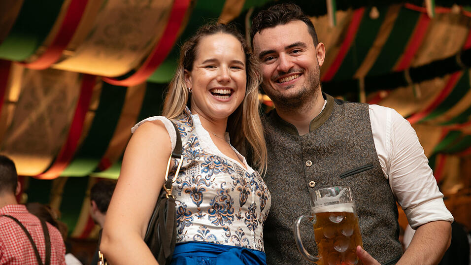Die Partybilder vom Donnerstag, 14. August, aus dem Festzelt Weckmann. Die Partybilder vom Donnerstag, 14. August, aus dem Festzelt Weckmann.