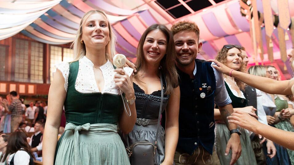 Die Partybilder vom Freitag, 7. August, aus dem Festzelt Wenisch. Die Partybilder vom Freitag, 7. August, aus dem Festzelt Wenisch.