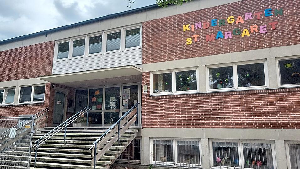 Der Kindergarten St. Margaret im Anstaltsg&auml;&szlig;chen ist in die Jahre gekommen und soll - so zumindest die urspr&uuml;nglichen Pl&auml;ne - durch einen Neubau ersetzt werden. Dass es noch immer keine L&ouml;sung f&uuml;r die Bauzeit gibt, sorgt in Achdorf f&uuml;r Verunsicherung.