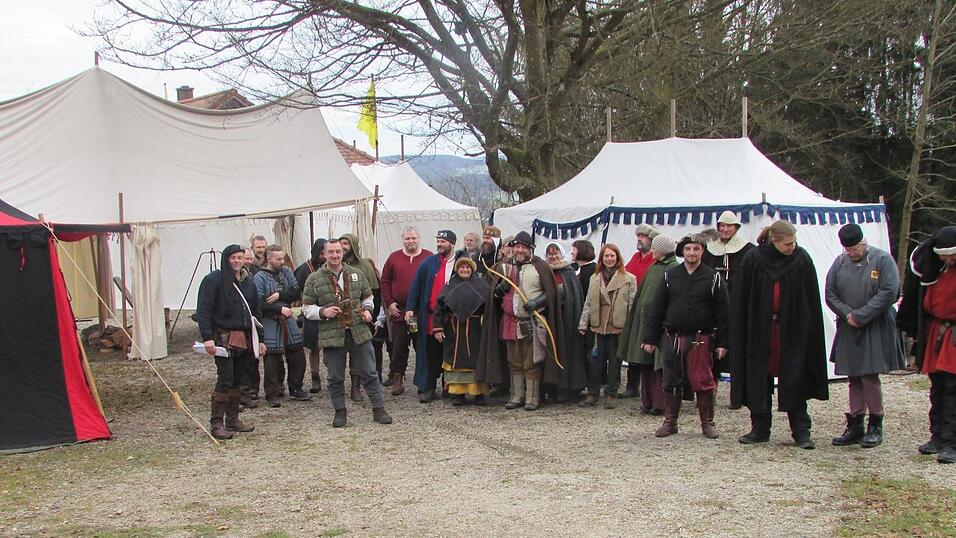 Organisator Ritter Jörg (l.) freute sich über die Teilnehmer aus Deutschland und Österreich.