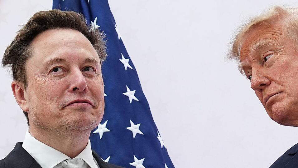 Ließ Musk den Internetdienst Starlink womöglich auf Geheiß Trumps drosseln? (Archivbild) Ließ Musk den Internetdienst Starlink womöglich auf Geheiß Trumps drosseln? (Archivbild)