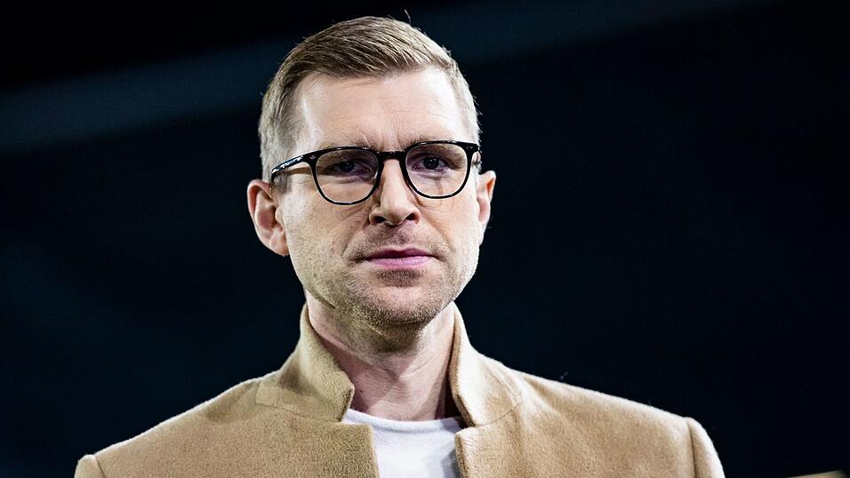 Mertesacker würde eine Aufgabe beim DFB reizen. (Archivbild) Mertesacker würde eine Aufgabe beim DFB reizen. (Archivbild)