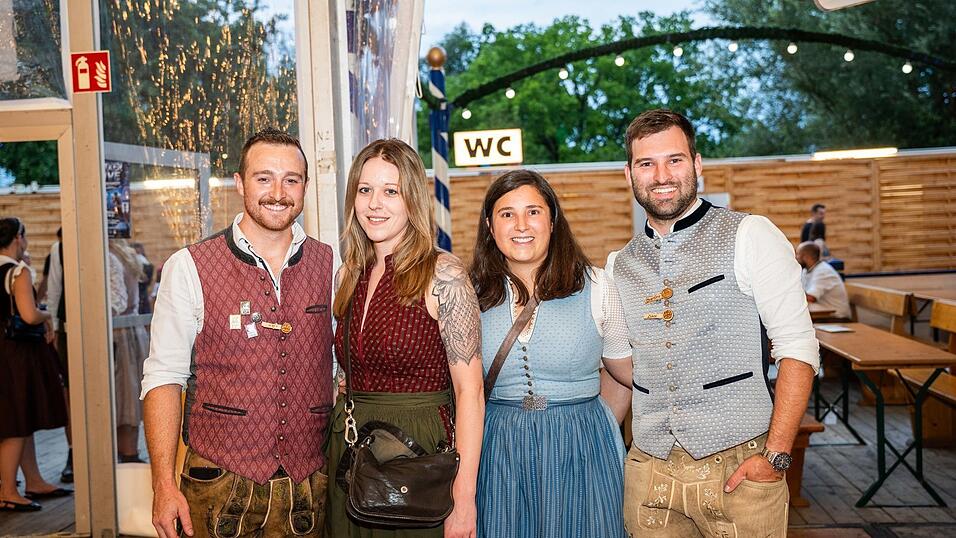 Die Partybilder vom Sonntag, 16. August, aus dem Festzelt Reisinger. Die Partybilder vom Sonntag, 16. August, aus dem Festzelt Reisinger.