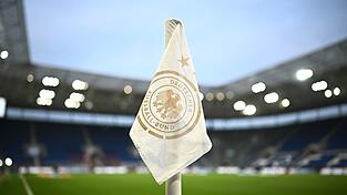 In der Arena der TSG Hoffenheim in Sinsheim wird gespielt.