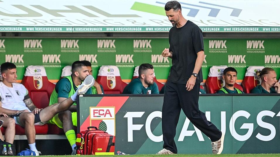 Hat den FC Augsburg nach wenigen Monaten wieder verlassen: Ex-Coach Wagner. (Archivbild)