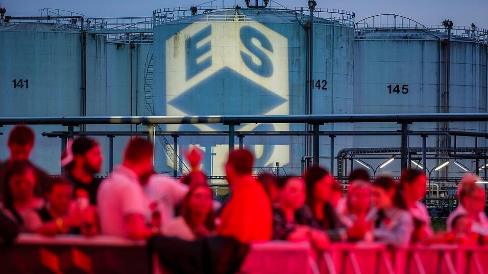 Im Schnitt sahen rund 880.000 Zuschauerinnen und Zuschauer die Sendung.