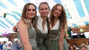 Die Partybilder vom Montag, 10. August, aus dem Festzelt Wenisch. Die Partybilder vom Montag, 10. August, aus dem Festzelt Wenisch.