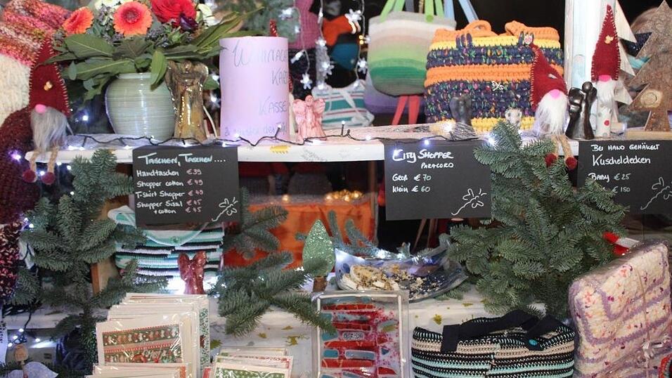 In Landshut lockten am Wochenende der Kunsthandwerkermarkt und die H&uuml;ttengaudi zahlreiche Besucher an.