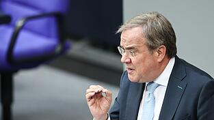 Laschet d&auml;mpft die Erwartungen an die Gespr&auml;che mit Frankreich &uuml;ber einen europ&auml;ischen Atomschirm. (Archivfoto)