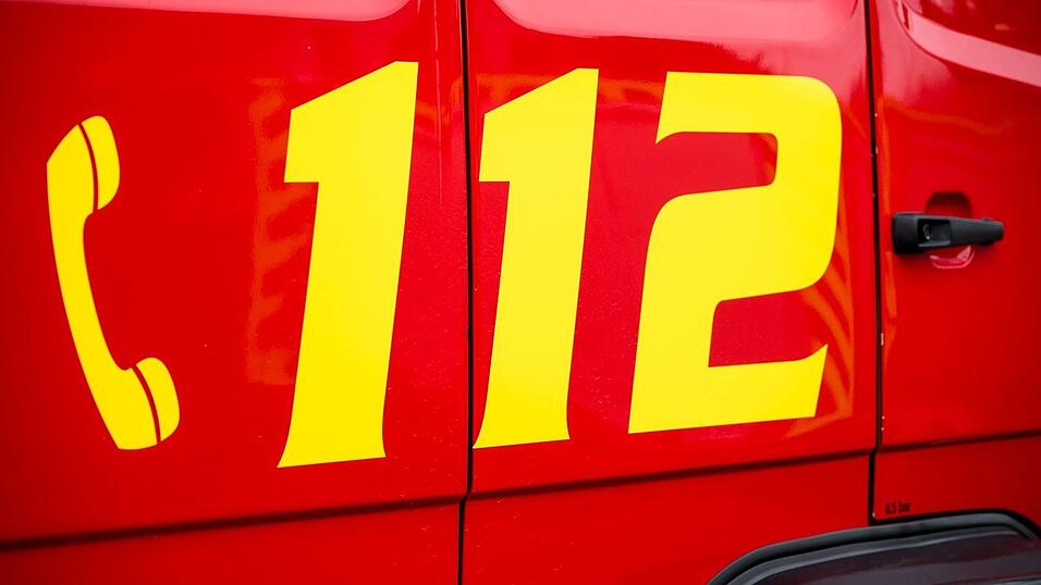 Die Feuerwehr befreite das Mädchen. (Symbolbild) Die Feuerwehr befreite das Mädchen. (Symbolbild)
