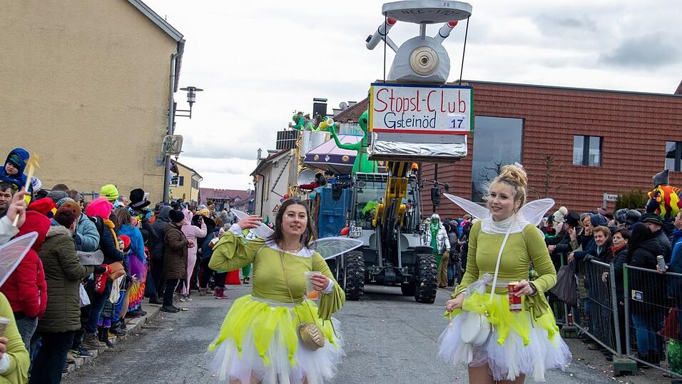 Ausgelassene Stimmung herrschte beim Faschingsumzug in Hofkirchen.