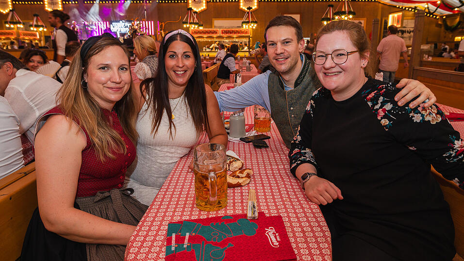 Die Partybilder vom Donnerstag, 15. August 2024, aus dem Festzelt Kr&ouml;nner.&nbsp;