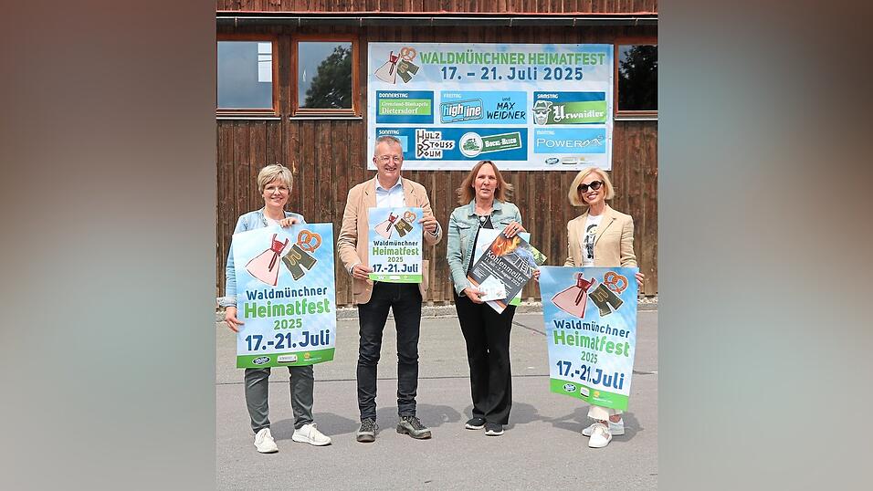 Haben die Weichen fürs Waldmünchner Heimatfest gut gestellt: Stefanie Plößl, Heike Dannerbeck, Markus Ackermann und Sandra Ederer (von rechts).