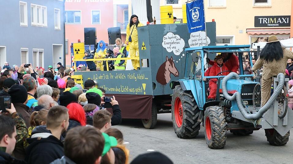 Beim Bogener Faschingsumzug war einiges geboten.