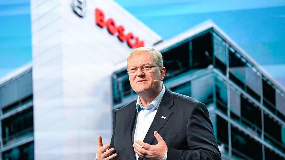 Angesichts des Wandels in der Autoindustrie ging Bosch-Chef Hartung zuletzt von weiteren Sparprogrammen aus. (Archivbild)