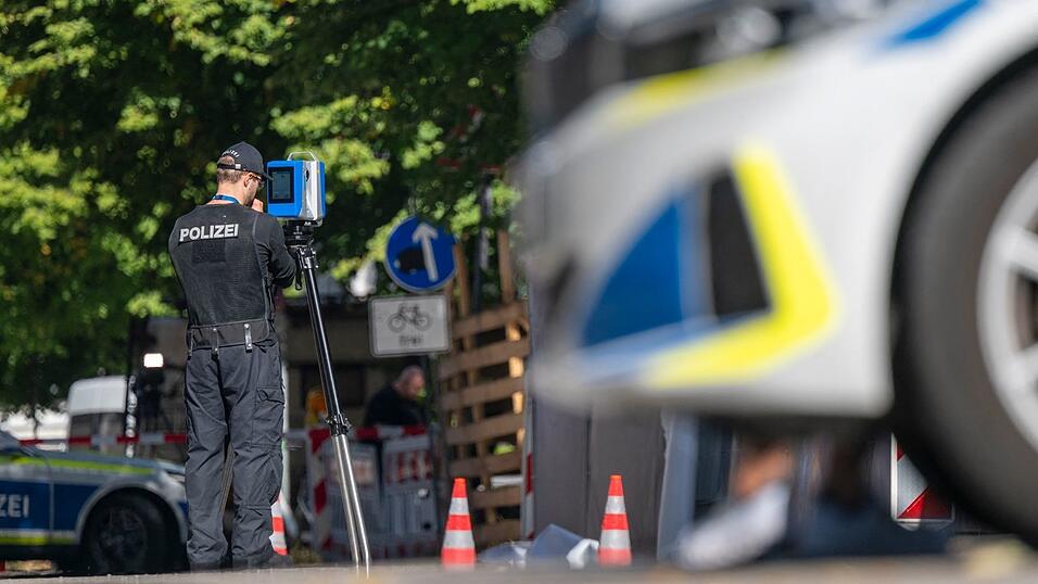 In München waren Brandsätze geflogen. In München waren Brandsätze geflogen.