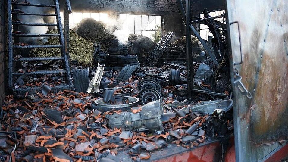 In Reisbach hat es in einer Werkstatt gebrannt. In Reisbach hat es in einer Werkstatt gebrannt.